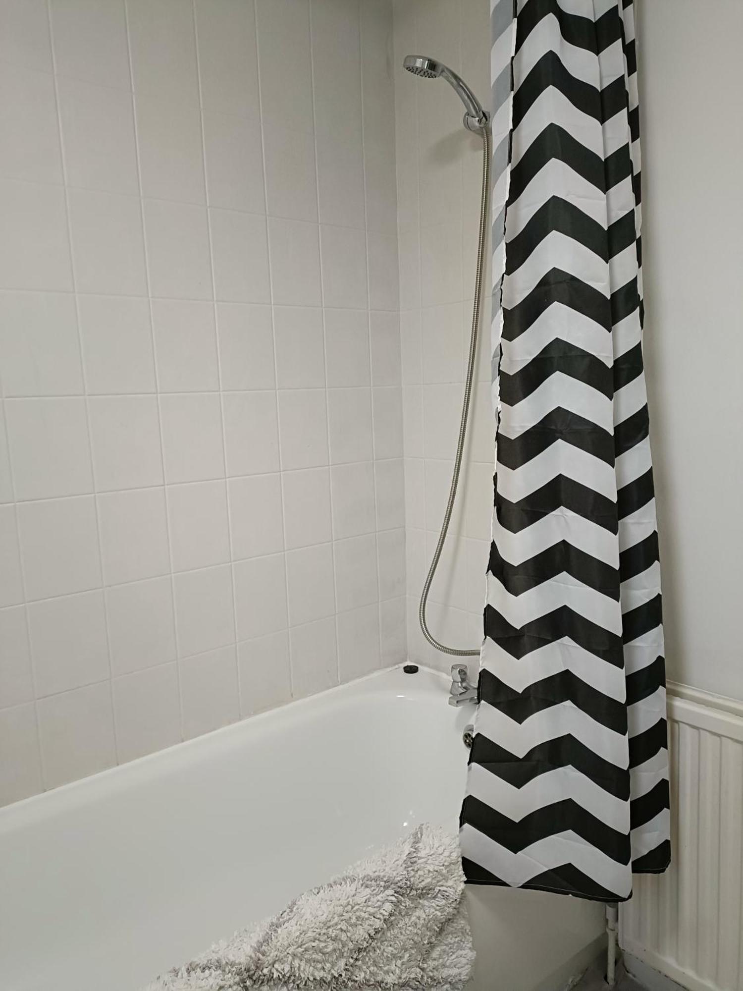 2 Bed Functional House Close To Manor Park Train Station London Ngoại thất bức ảnh